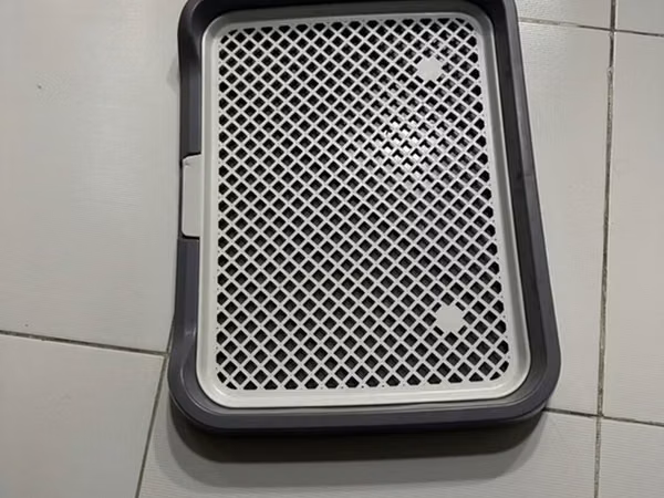 İt tualet qabı – iki hissəli, ızgaralı model - Material: möhkəm