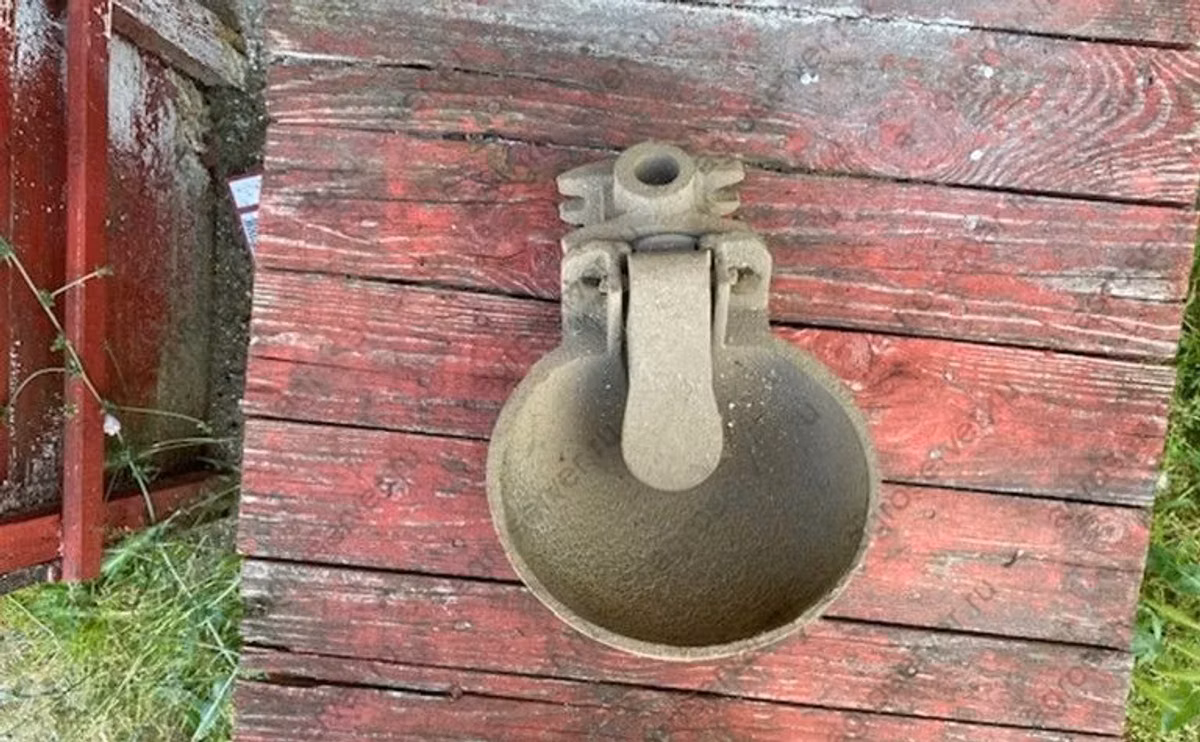 Автопоилка индивидуальная