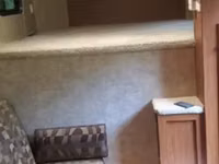 2009 Bison Coach 7280LQ Gooseneck Horse Trailer — الصورة 3
