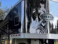 2017 Trails West Sierra Prestige 831 Gooseneck Horse Trailer — photo 4
