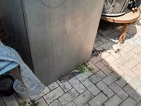 Vând vase din inox alimentar (500L, dimensiuni 100x100x50) și Cazan inox 300L — الصورة 2