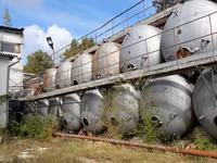 Cisterne цистерны.20.25.50 tone emal inox metal cu transportare — الصورة 1