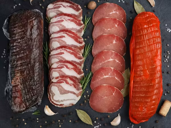 Мясные деликатесы коппа прошутто ломо