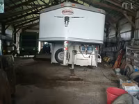2001 Sundowner Trailers Sunlite Gooseneck Horse Trailer — 4 зураг